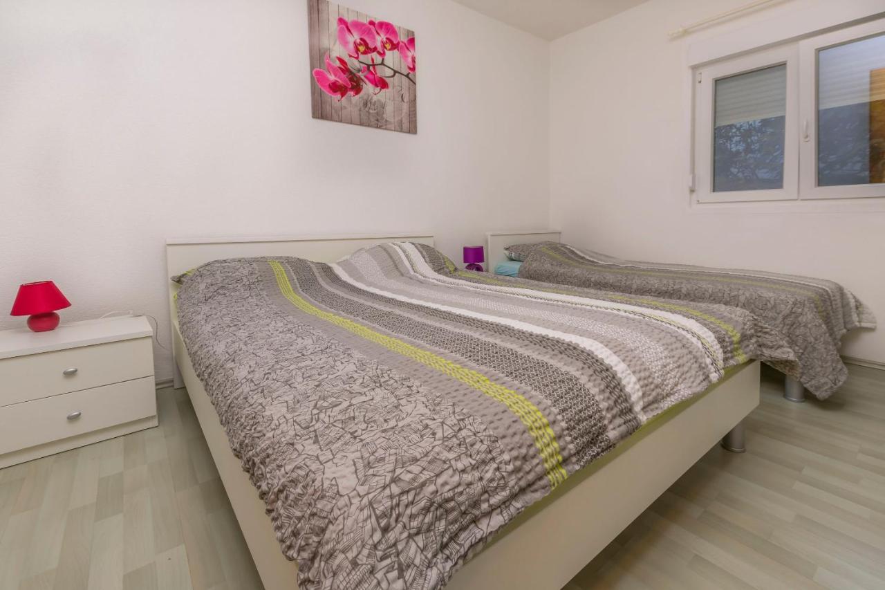 Apartments Olivera Rogoznica  Buitenkant foto