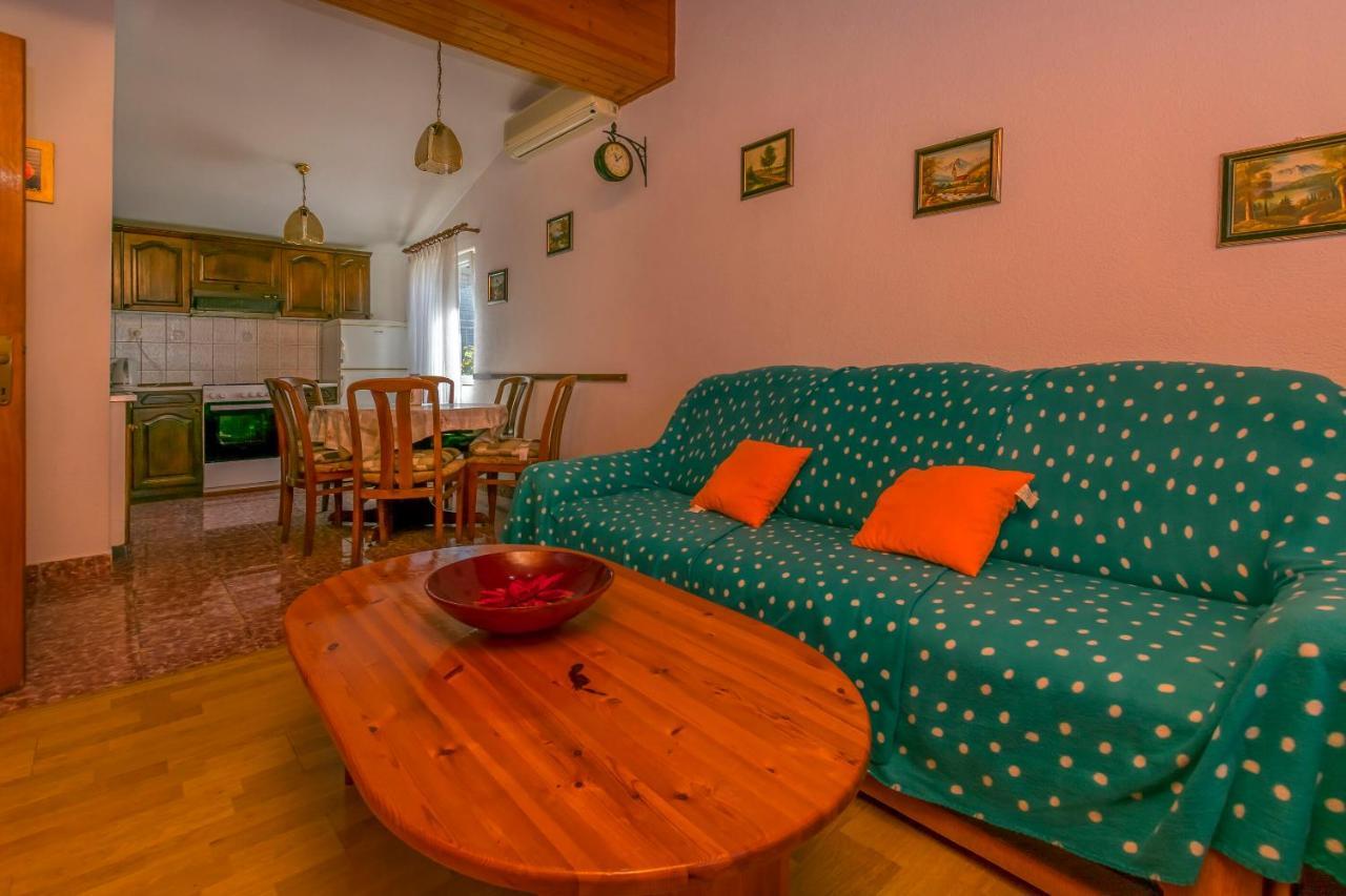 Apartments Olivera Rogoznica  Buitenkant foto