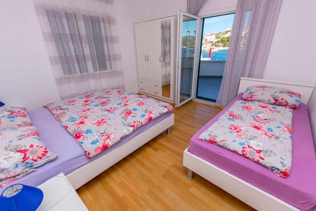 Apartments Olivera Rogoznica  Buitenkant foto
