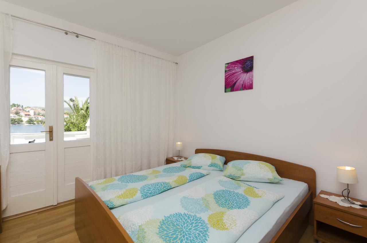 Apartments Olivera Rogoznica  Buitenkant foto