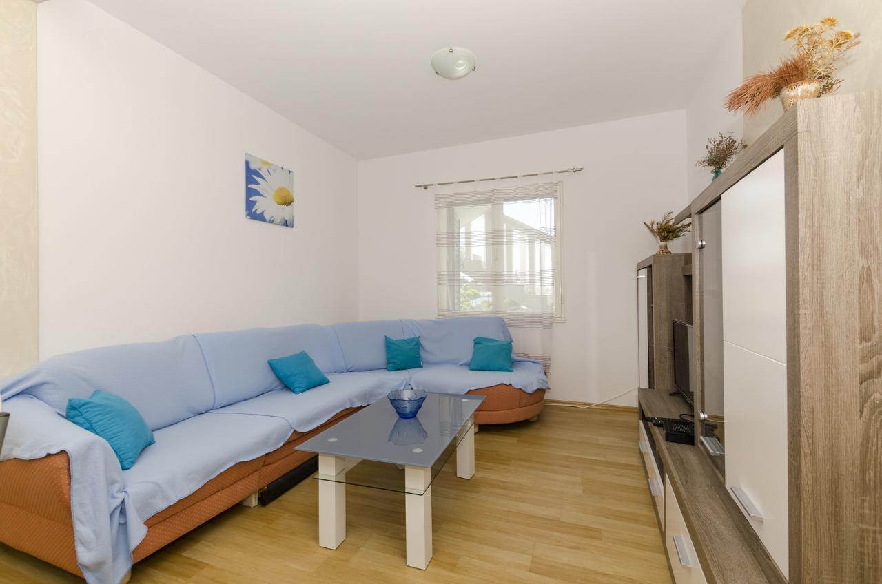 Apartments Olivera Rogoznica  Buitenkant foto